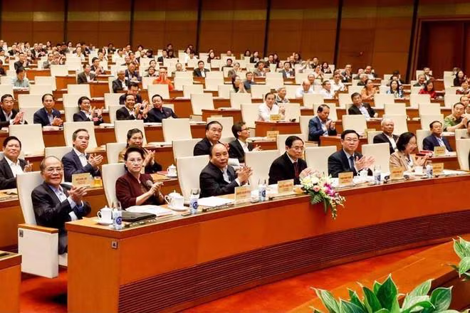 Các đồng chí lãnh đạo, nguyên lãnh đạo Đảng, Nhà nước và đại biểu dự hội nghị tại điểm cầu chính - Phòng họp Diên Hồng, Nhà Quốc hội (Hà Nội) Các đồng chí lãnh đạo, nguyên lãnh đạo Đảng, Nhà nước và đại biểu dự hội nghị tại điểm cầu chính - Phòng họp Diên Hồng, Nhà Quốc hội (Hà Nội)