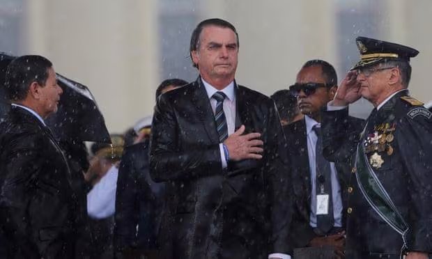 Quyết định thay thế hàng loạt quan chức của Tổng thống Brazil khiến dư luận bất ngờ Quyết định thay thế hàng loạt quan chức của Tổng thống Brazil khiến dư luận bất ngờ