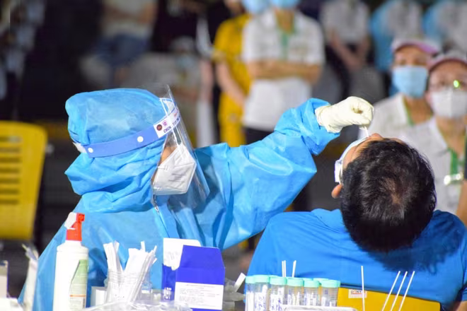 Những hành vi lợi dụng dịch Covid-19 để trục lợi sẽ bị xử lý nghiêm (Ảnh minh họa)