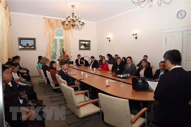 Quang cảnh buổi thành lập Mạng lưới đổi mới sáng tạo Việt Nam tại châu Âu Quang cảnh buổi thành lập Mạng lưới đổi mới sáng tạo Việt Nam tại châu Âu
