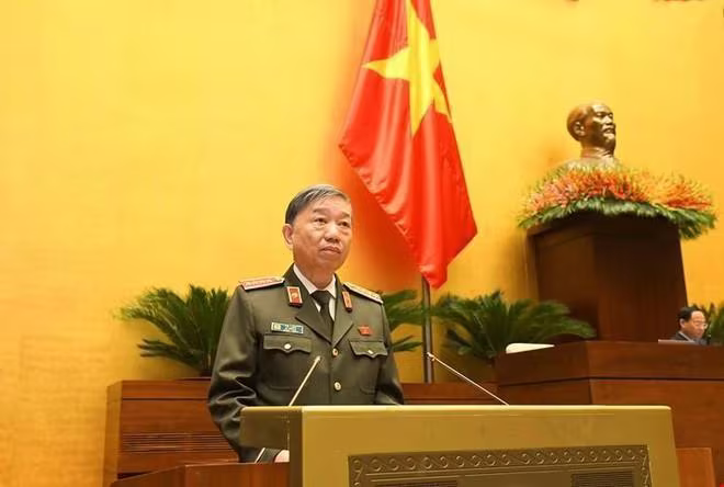 Đại tướng Tô Lâm, Ủy viên Bộ Chính trị, Bộ trưởng Bộ Công an báo cáo trước Quốc hội Đại tướng Tô Lâm, Ủy viên Bộ Chính trị, Bộ trưởng Bộ Công an báo cáo trước Quốc hội