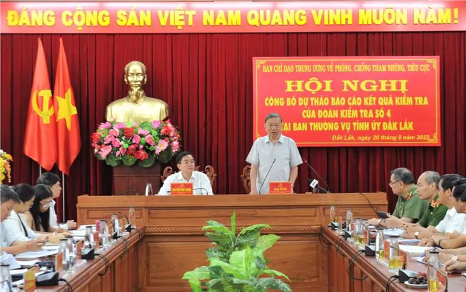 Đại tướng Tô Lâm, Ủy viên Bộ Chính trị, Bộ trưởng Bộ Công an, Phó Trưởng ban Chỉ đạo Trung ương về phòng, chống tham nhũng, tiêu cực phát biểu kết luận tại Hội nghị Đại tướng Tô Lâm, Ủy viên Bộ Chính trị, Bộ trưởng Bộ Công an, Phó Trưởng ban Chỉ đạo Trung ương về phòng, chống tham nhũng, tiêu cực phát biểu kết luận tại Hội nghị