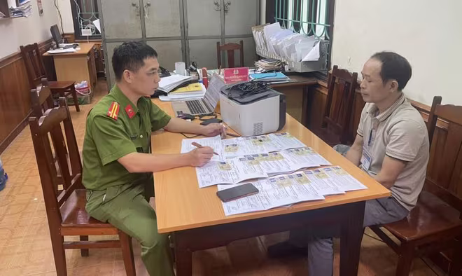 CQĐT đấu tranh với các đối tượng trong vụ án CQĐT đấu tranh với các đối tượng trong vụ án