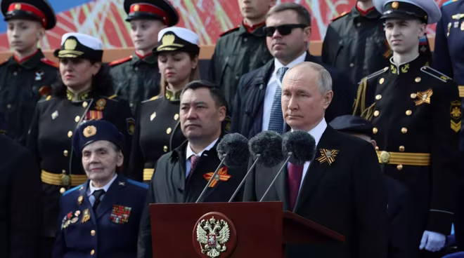 Tổng thống Putin phát biểu tại lễ duyệt binh ở Quảng trưởng Đỏ nhân kỷ niệm 78 năm chiến thắng phát xít Đức trong Thế chiến II Tổng thống Putin phát biểu tại lễ duyệt binh ở Quảng trưởng Đỏ nhân kỷ niệm 78 năm chiến thắng phát xít Đức trong Thế chiến II