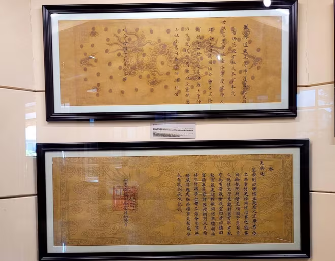 Không gian trưng bày các đạo sắc phong tại Bảo tàng Lịch sử Quốc gia (Ảnh: Bùi Văn Quang) Không gian trưng bày các đạo sắc phong tại Bảo tàng Lịch sử Quốc gia (Ảnh: Bùi Văn Quang)