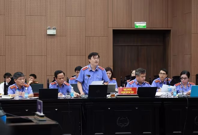 Đại diện Viện KSND TP Hà Nội thực hành quyền công tố tại phiên xử Đại diện Viện KSND TP Hà Nội thực hành quyền công tố tại phiên xử