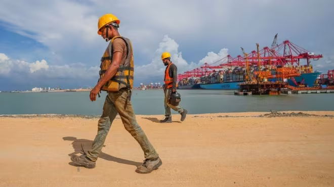 Cảng nước sâu phía Tây Colombo là khoản đầu tư cơ sở hạ tầng lớn nhất của một cơ quan Chính phủ Mỹ ở châu Á Cảng nước sâu phía Tây Colombo là khoản đầu tư cơ sở hạ tầng lớn nhất của một cơ quan Chính phủ Mỹ ở châu Á