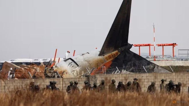 Máy bay Boeing 737-800 của Jeju Air trượt khỏi đường băng tại sân bay quốc tế Muan, Hàn Quốc. Ảnh: Reuters