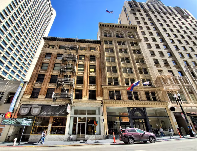 Trung tâm thị trấn San Francisco, Philippines. Trung tâm thị trấn San Francisco, Philippines.