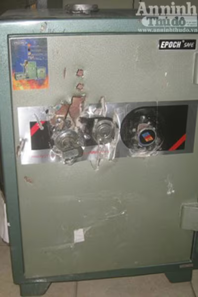 Dậu bị bắt theo quyết định truy nã đặc biệt Dậu bị bắt theo quyết định truy nã đặc biệt