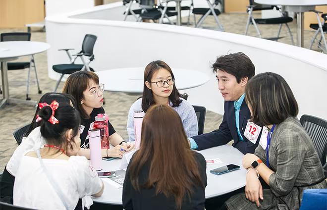 Theo PGS.TS Vũ Anh Dũng, Healthy Lifestyle dạy sinh viên cách có một cuộc sống lành mạnh Theo PGS.TS Vũ Anh Dũng, Healthy Lifestyle dạy sinh viên cách có một cuộc sống lành mạnh