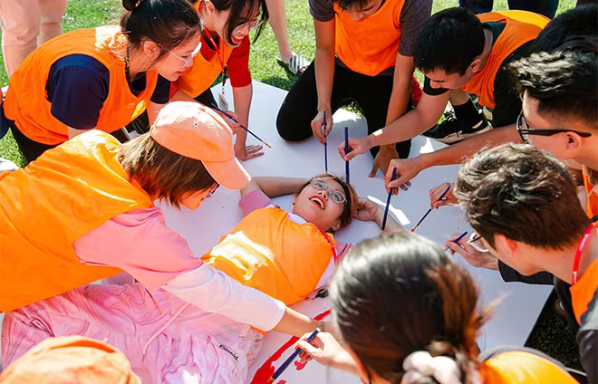 Các môn học khai phóng đều hướng tới đích lớn là tạo tiền đề vững chắc cho sinh viên VinUni khai phá bản thân, học cách tư duy, thích ứng, có tầm nhìn xa Các môn học khai phóng đều hướng tới đích lớn là tạo tiền đề vững chắc cho sinh viên VinUni khai phá bản thân, học cách tư duy, thích ứng, có tầm nhìn xa