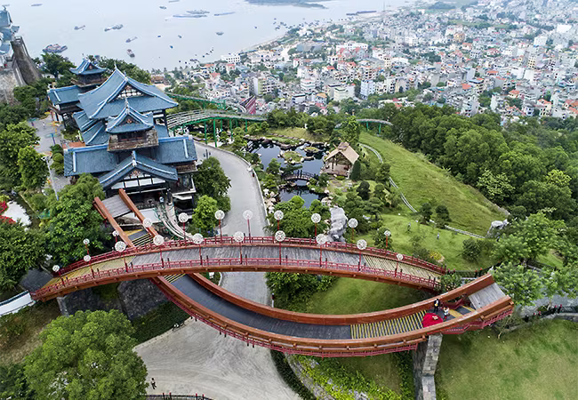Hành khách hạ cánh sân bay Vân Đồn sẽ được nhiều ưu đãi tại khu vui chơi Sun World Halong Complex Hành khách hạ cánh sân bay Vân Đồn sẽ được nhiều ưu đãi tại khu vui chơi Sun World Halong Complex