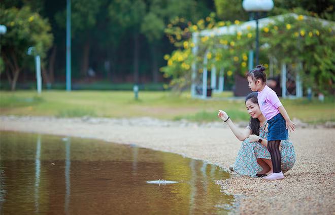 Phút yên bình thư thái bên hồ Đại Lải - Ảnh: Nguyễn Năng Duy Phút yên bình thư thái bên hồ Đại Lải - Ảnh: Nguyễn Năng Duy
