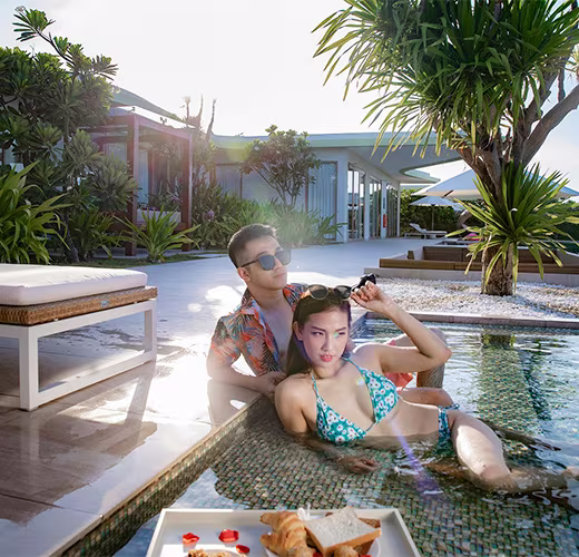 “Tọa độ cực tình”cho cặp đôi tại bể bơi riêng khu villa