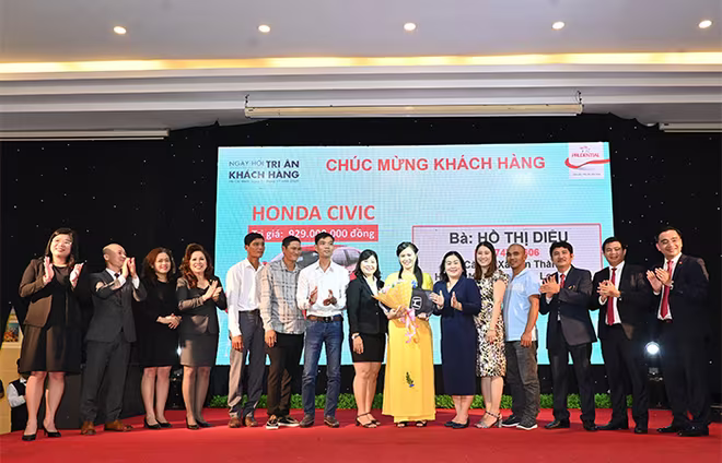 Khách hàng Hồ Thị Diệu đến từ tỉnh Long An chính thức đón nhận Honda Civic – phần quà giá trị lớn nhất chương trình “Sống tràn niềm vui, hè tràn sức khỏe” Khách hàng Hồ Thị Diệu đến từ tỉnh Long An chính thức đón nhận Honda Civic – phần quà giá trị lớn nhất chương trình “Sống tràn niềm vui, hè tràn sức khỏe”