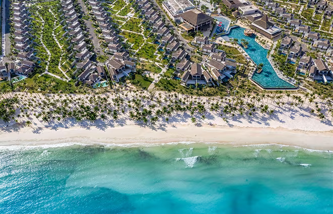 Rosewood Hotel Group vừa ghi danh vào bộ sưu tập những thương hiệu lớn tại Bãi Kem. (Ảnh: Ngô Nhật Hoàng) Rosewood Hotel Group vừa ghi danh vào bộ sưu tập những thương hiệu lớn tại Bãi Kem. (Ảnh: Ngô Nhật Hoàng)