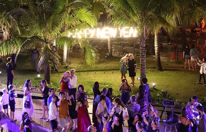 Đón Năm mới tại bãi Kem bên khu nghỉ dưỡng Premier Residences Phu Quoc Emerald Bay Đón Năm mới tại bãi Kem bên khu nghỉ dưỡng Premier Residences Phu Quoc Emerald Bay