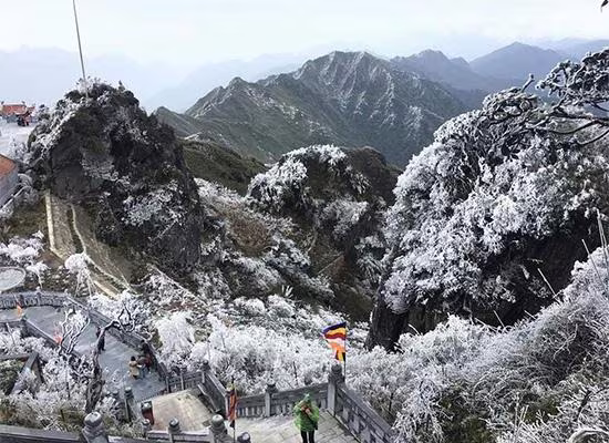 “Đón băng tuyết” tại Sa Pa (Ảnh vietravel.com)