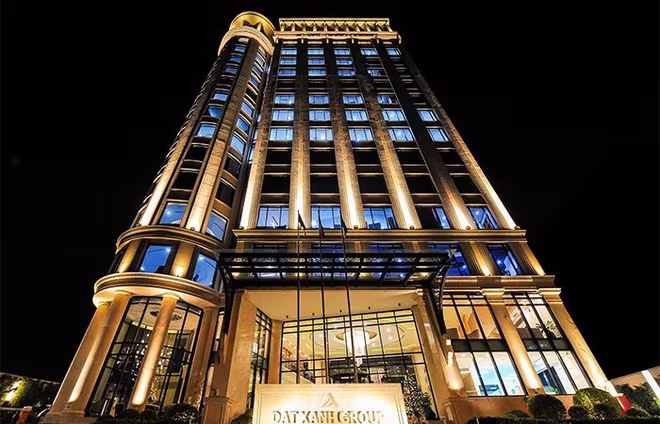 Hàng loạt những khó khăn trong năm 2020 buộc Tập đoàn Đất Xanh phải linh hoạt thay đổi, tìm hướng đi mới để đảm bảo hiệu quả hoạt động. Hàng loạt những khó khăn trong năm 2020 buộc Tập đoàn Đất Xanh phải linh hoạt thay đổi, tìm hướng đi mới để đảm bảo hiệu quả hoạt động.