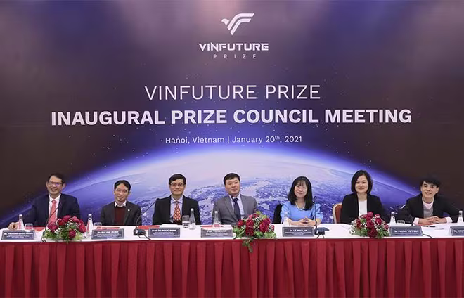 Các thành viên của Hội đồng giải thưởng, Hội đồng sơ khảo tại đầu cầu Việt Nam trong phiên họp toàn thể thống nhất bộ tiêu chí đề cử Các thành viên của Hội đồng giải thưởng, Hội đồng sơ khảo tại đầu cầu Việt Nam trong phiên họp toàn thể thống nhất bộ tiêu chí đề cử