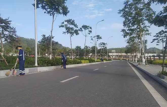CBNV cách ly tại sân bay vẫn chủ động bảo trì bảo dưỡng máy móc, cây xanh để sẵn sàng cho ngày mở cửa CBNV cách ly tại sân bay vẫn chủ động bảo trì bảo dưỡng máy móc, cây xanh để sẵn sàng cho ngày mở cửa