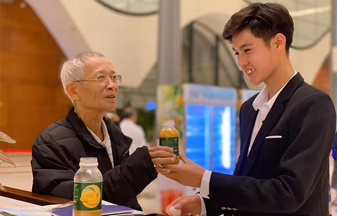 Đồng hành cùng khán giả VTV true Concert là các thức uống TH gồm TH true MILK và các loại nước trái cây TH true JUICE với giá trị cốt lõi “Hoàn toàn từ thiên nhiên”…