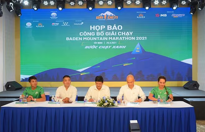 Họp báo Giải chạy BaDen Mountain Marathon 2021