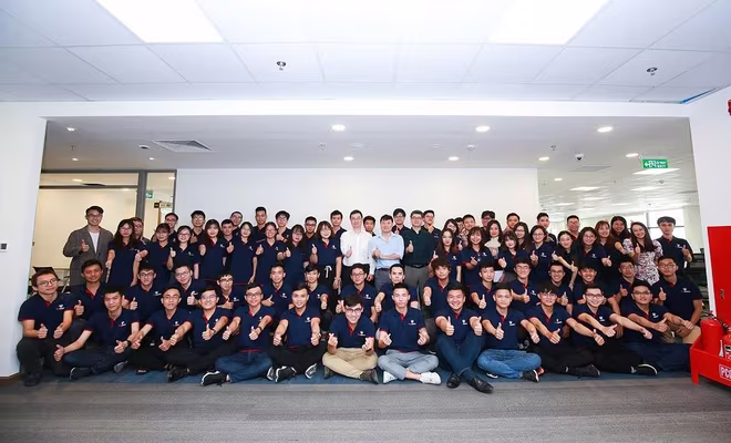 Đội ngũ học viên chất lượng cao khóa 1 – Chương trình Đào tạo kỹ sư AI Vingroup, hiện đang thực tập tại các đơn vị công nghệ thuộc tập đoàn Đội ngũ học viên chất lượng cao khóa 1 – Chương trình Đào tạo kỹ sư AI Vingroup, hiện đang thực tập tại các đơn vị công nghệ thuộc tập đoàn