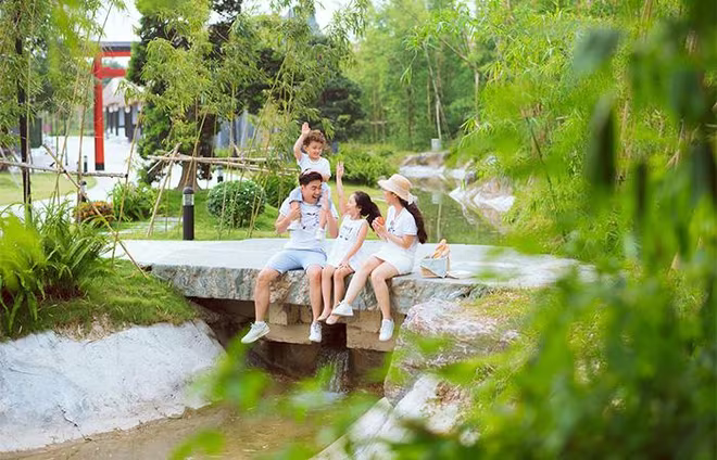 Vị trí đắc địa, tiện ích đầy đủ cộng hưởng với bộ 3 công viên trải dài hơn 3km dọc theo dự án là “bí kíp” để nhân viên môi giới chinh phục khách hàng mua Vinhomes Smart City. Vị trí đắc địa, tiện ích đầy đủ cộng hưởng với bộ 3 công viên trải dài hơn 3km dọc theo dự án là “bí kíp” để nhân viên môi giới chinh phục khách hàng mua Vinhomes Smart City.