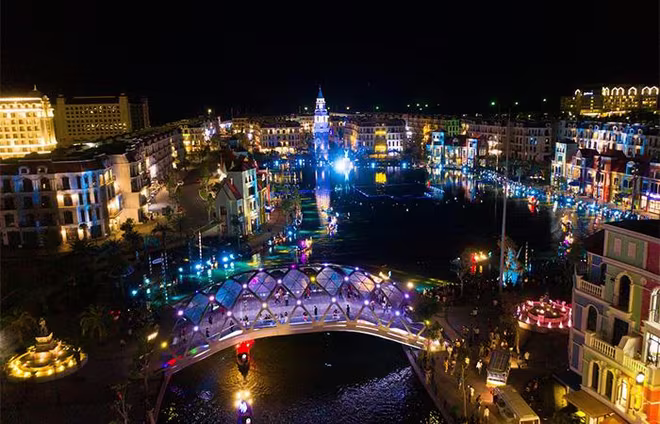 “Thành phố không ngủ” Grand World lung linh sắc màu ban đêm. “Thành phố không ngủ” Grand World lung linh sắc màu ban đêm.