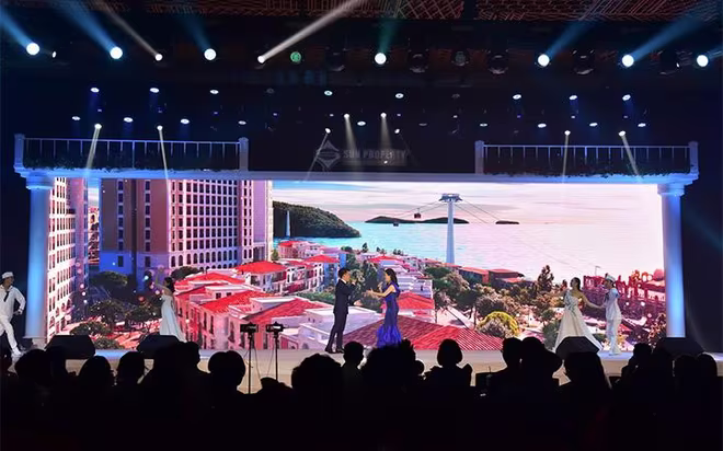 Nhiều ca sĩ nổi tiếng góp mặt trong sự kiện ra mắt chính thức phân khu The Center.