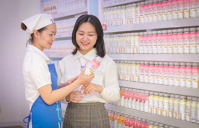 Nước gạo lứt đỏ TH true RICE có vị ngọt tự nhiên từ hạt gạo Nước gạo lứt đỏ TH true RICE có vị ngọt tự nhiên từ hạt gạo