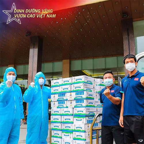 Vinamilk tự hào mang đến nguồn dinh dưỡng vàng đồng hành cùng đội tuyển quốc gia du đấu vòng loại World Cup tại UAE