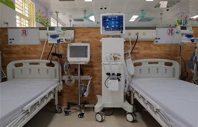 Sun Group đã tài trợ và trực tiếp thi công, lắp đặt các trang thiết bị y tế hiện đại cho các BVĐK nhiều địa phương trên cả nước Sun Group đã tài trợ và trực tiếp thi công, lắp đặt các trang thiết bị y tế hiện đại cho các BVĐK nhiều địa phương trên cả nước