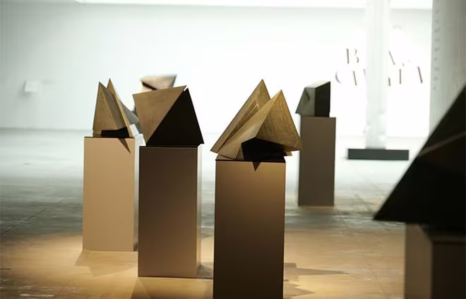 Các tác phẩm điêu khắc đá đặc sắc tại triển lãm “Biến chuyển | Transforming” Các tác phẩm điêu khắc đá đặc sắc tại triển lãm “Biến chuyển | Transforming”