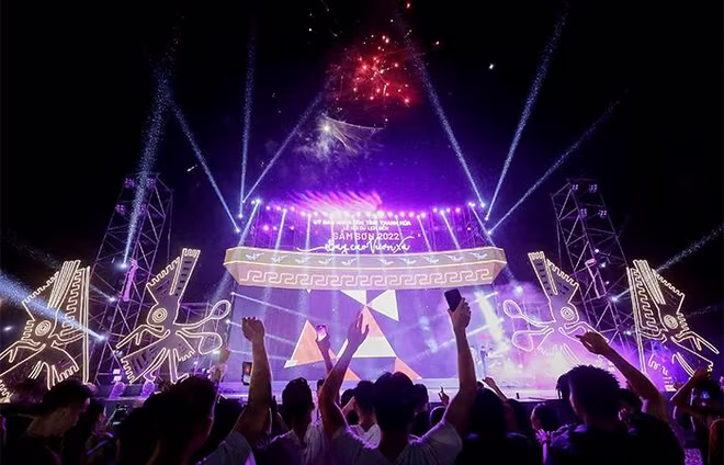 Chuỗi sự kiện Sun Fest mang cá tính riêng là điểm hẹn cuối tuần quen thuộc tại Sầm Sơn Chuỗi sự kiện Sun Fest mang cá tính riêng là điểm hẹn cuối tuần quen thuộc tại Sầm Sơn