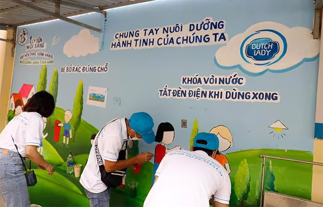 ... đến vẽ tranh bảo vệ môi trường, tiết kiệm tài nguyên thiên nhiên...