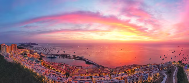 Toàn cảnh Thị trấn Hoàng Hôn – Điểm du lịch mới của thế giới Toàn cảnh Thị trấn Hoàng Hôn – Điểm du lịch mới của thế giới