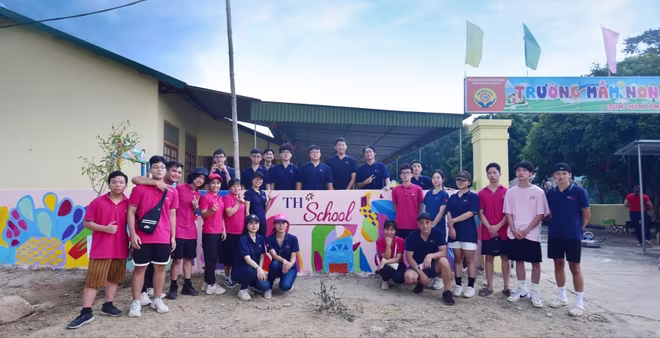 Một chương trình thiện nguyện tại huyện Con Cuông (Nghệ An) do học sinh TH School tự lên dự án thực hiện Một chương trình thiện nguyện tại huyện Con Cuông (Nghệ An) do học sinh TH School tự lên dự án thực hiện