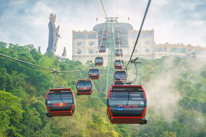 Cáp treo lên núi Bà Đen. Ảnh: Sun World Ba Den Mountain Cáp treo lên núi Bà Đen. Ảnh: Sun World Ba Den Mountain