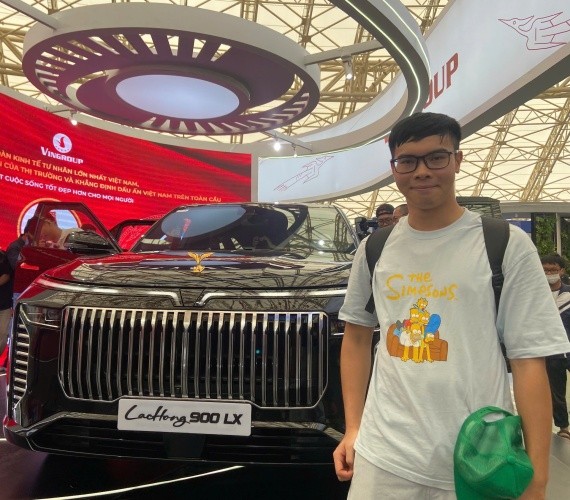 Anh Phạm Công Nam cho rằng Lạc Hồng 900 LX đại diện cho vị thế mới của Việt Nam.