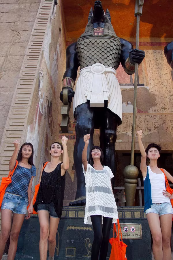 Top 4 Model "đại náo" phim trường lớn nhất châu Á ảnh 5 Top 4 Model "đại náo" phim trường lớn nhất châu Á ảnh 5