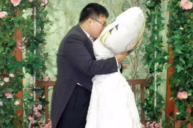 Ngày vu quy của cô dâu gối Ngày vu quy của cô dâu gối