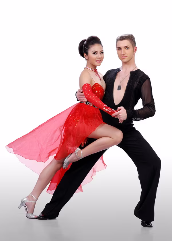 Ảnh "nóng bỏng" của 10 cặp thí sinh "Bước nhảy hoàn vũ" ảnh 5