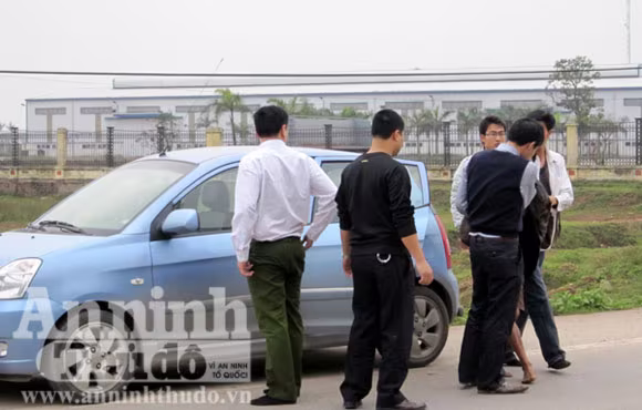 Thuê taxi vận chuyển hơn 95 kg pháo lựu đạn nguy hiểm ảnh 2