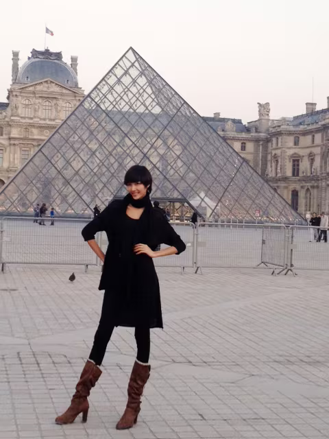 Hoàng Thùy tiếp tục khám phá Paris ảnh 6