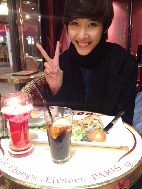 Hoàng Thùy đón sinh nhật tại Paris ảnh 5