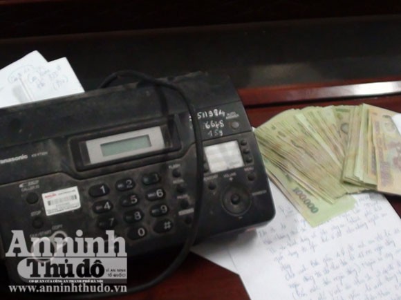 Vợ ghi lô, chồng cầm đồ trái phép ảnh 3 Vợ ghi lô, chồng cầm đồ trái phép ảnh 3