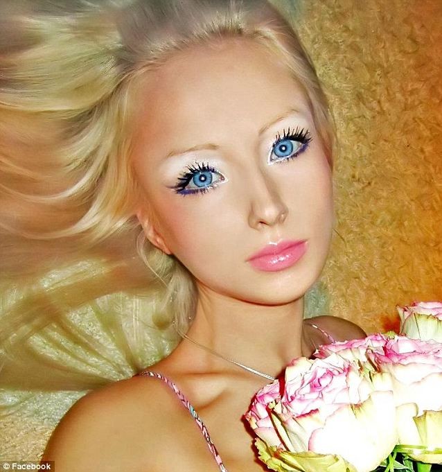 Xôn xao về thiếu nữ giống hệt búp bê Barbie ảnh 1 Xôn xao về thiếu nữ giống hệt búp bê Barbie ảnh 1